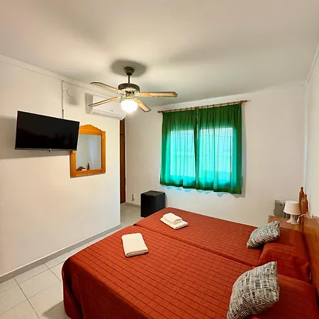 El Pescador Hotell Sant Pere Pescador